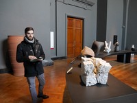img44